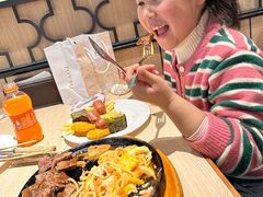 -纽斯特牛排自助餐厅(浦江万达店)