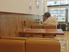 -红宝石·鲜奶小方·海派西点房(南丹店)