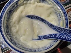 -广信牛奶甜品世家(台东店)