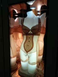 -茜尔维亚修身连锁(八佰伴店)