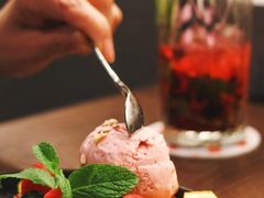 草莓恋曲冰淇淋-Shantek象提南亚西餐厅&Bistro(淮海中路店)