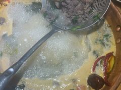 -洱火云南酸菜牛肉火锅(石景山当代商城店)