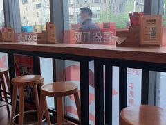 靠窗位-海盗虾饭·剥好的小龙虾饭(SOHO尚都店)