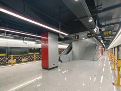 -东方体育中心(地铁站)