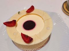 -潮一不贰·法式甜品·生日蛋糕·西式简餐(外滩店)