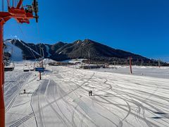 -丝绸之路山地度假区滑雪场