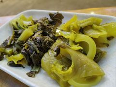 酸菜-小饕荟雅安贡椒鱼鲜馆(广福桥店)