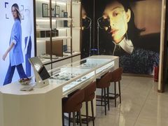 -J-Optical佳视明眼镜·蔡司视觉(青岛金茂览秀城店)
