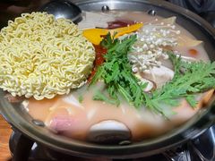 部队火锅-富乐满韩国正宗炸鸡韩国料理(虹泉路店)
