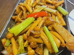 珍菌炒鱼饼-金苑酒家·客家菜·广东老字号(万象店)