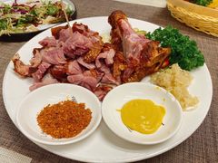 -又见马甲M8融合西餐厅(体育中心店)
