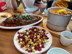 -有红鸡毛店·川菜(建设路店)