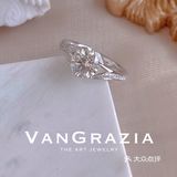 青岛钻戒💍你是心头一热，也是不动声色