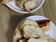 -胡记锅贴·沪上游子老鸭粉丝汤(太原路店)