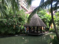 -三亚湾海居铂尔曼度假酒店