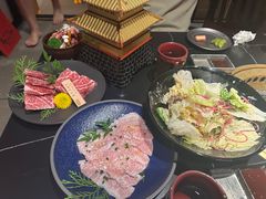 -山川小町·极番烧肉(新地假日广场店)