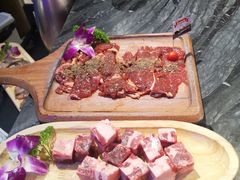 -热火朝天鲜切牛肉火锅(南强街巷店)