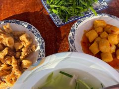 -黄记四更烤乳猪店