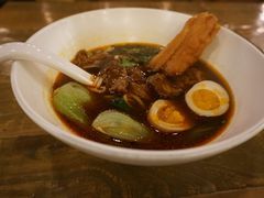 -晶华冠军牛肉面坊