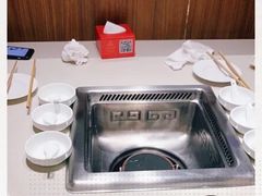 -海底捞火锅鲜切牛肉主题店(长寿路店)
