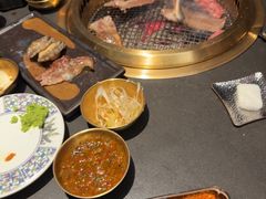 -铭牛烧肉·和牛海鲜自助(高新月牙湖店)
