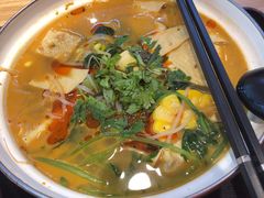 -小蛮椒麻辣烫·麻辣拌(青浦宝龙店)