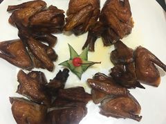 红烧乳鸽-春满园·早茶·粤菜·宴会(前海店)