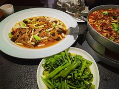 -万重锦·人文川菜馆(骡马市店)