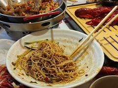 -肥肥虾庄·金牌油焖大虾(汉口城市广场店)