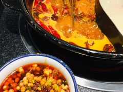 -两三事小郡肝串串香火锅(桂庙店)