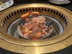 -山川小町·极番烧肉(新地假日广场店)