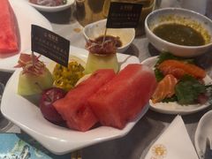 -雍容荟帝王蟹活龙虾展台自助(IFS黑金店)