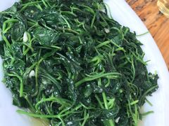 -黄记四更烤乳猪店