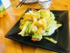 手撕包菜-外婆船宴餐厅·外婆喊你回家吃饭