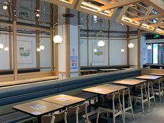 大堂-老乡鸡(上海品尊国际中心店)