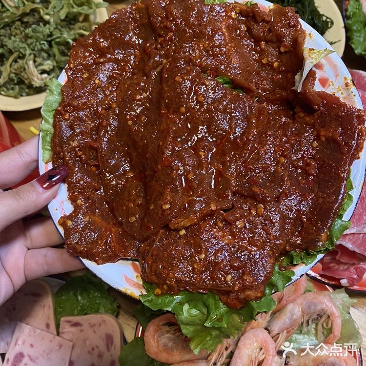 炒鸡香啊！蘸着这个油碟吃太香了 他家锅底那才是一绝