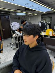 -藤野造型烫发染发