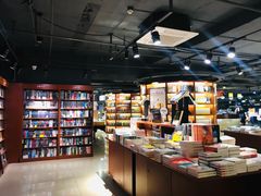 -新华书店(印象城店)