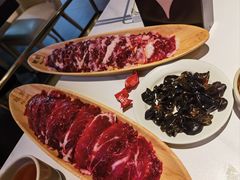 -左庭右院鲜牛肉火锅(金山万达店)