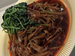 -涨巢·潮玩水疗局