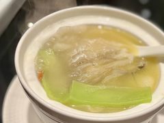 鲨鱼骨汤炖鱼翅-闽和南(深圳万象城店)