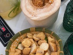 -喃喃椰·糟粕醋·椰子鸡火锅(七堡花园店)