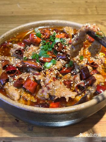 宝子们，今天我在下沙吾角天街挖到一家砂锅宝藏店——锅