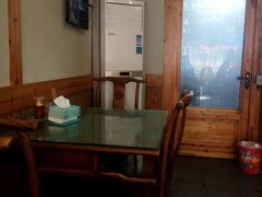 包厢-街头顶黄记馄饨王(中山中路店)