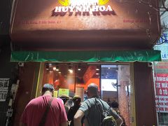 -Bánh Mì Huynh Hoa
