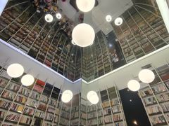 -钟书阁(松江泰晤士小镇店)