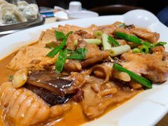 老板鱼炖豆腐-小船渔村•大连菜•大连焖鱼(黄河路店)