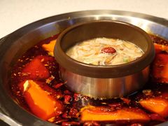 红汤锅拼香格里拉菌汤-香佰里重庆火锅(恒力博纳广场店)