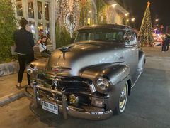 -席娜卡琳火车铁道夜市