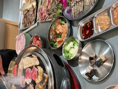 -围炉肉舍丹东海鲜烤肉·烤活鳗(步行街店)